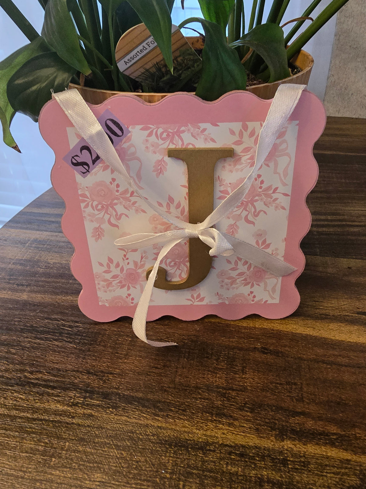 Home Decorative "J" Tile